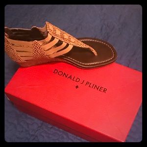 Donald Pliner Sandals